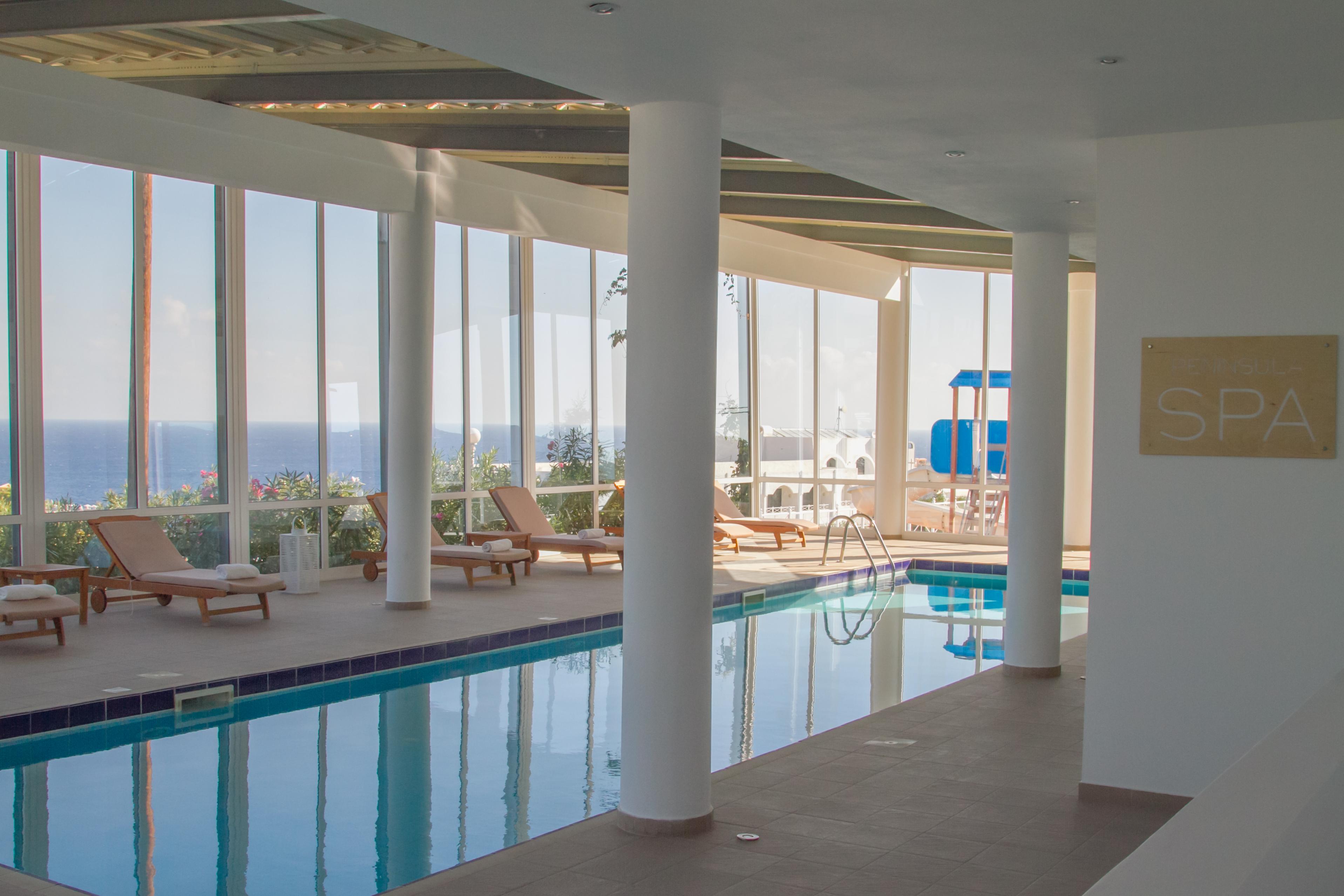Peninsula Resort & Spa Agia Pelagia Exteriör bild